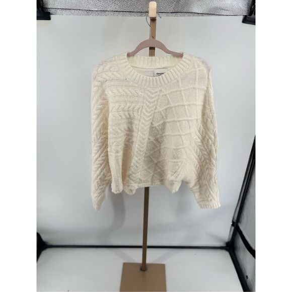 Abercrombie cable knit sweater size small/medium - Picture 9 of 12